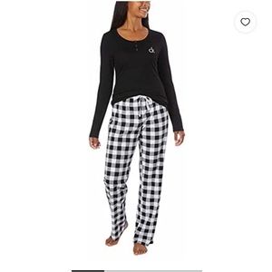 NEW Women’s Calvin Klein 2 piece Pajama Set